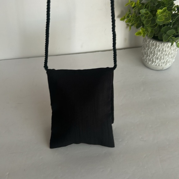 Vintage Lunacy Designs Pouch
Copper & Brass Grapes Vineyard
Wine Drinker's Motif - Picture 4 of 12